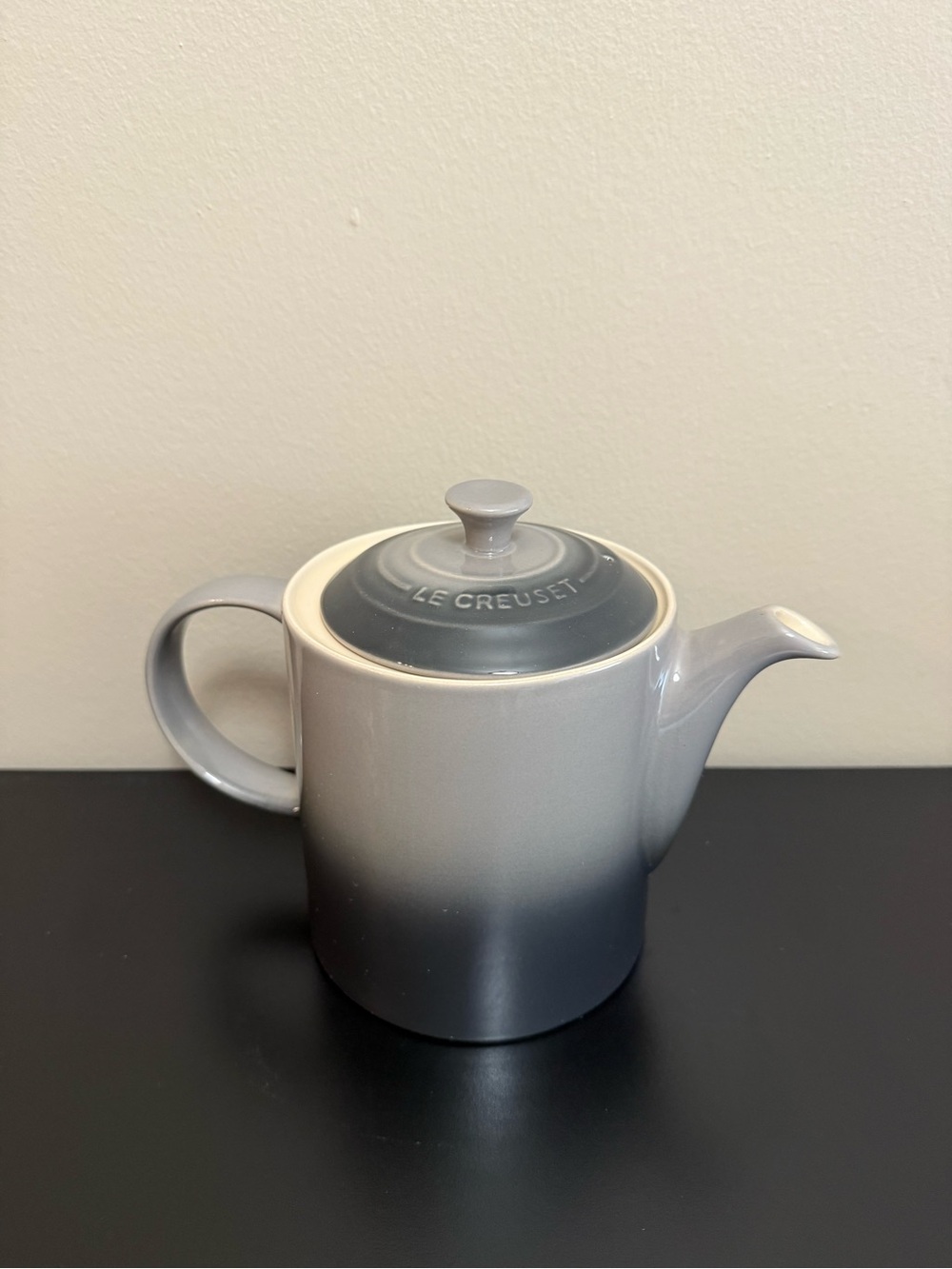 Le Creuset Flint Grand 1.3L Teapot - Ceramic
